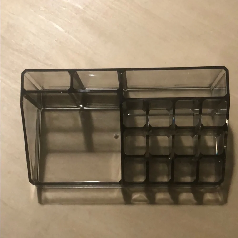 Makeup/jewelry organizer with 12-lipstick slots